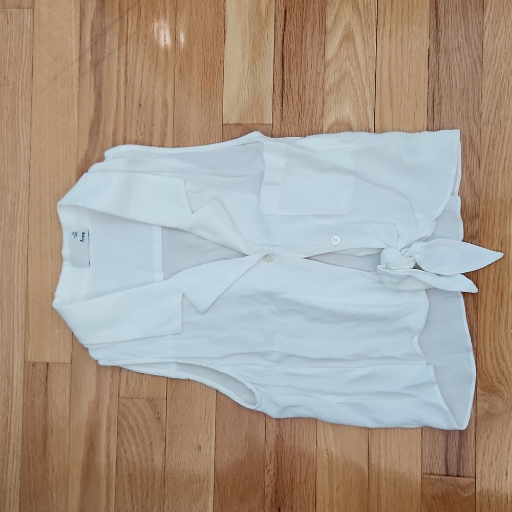 Wilfred Cropped Button Up